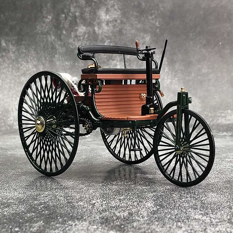 

1:18, масштаб 1886, первая в мире машина, трехколесный велосипед, Классическая модель автомобиля, Детские Сувенирные игрушки