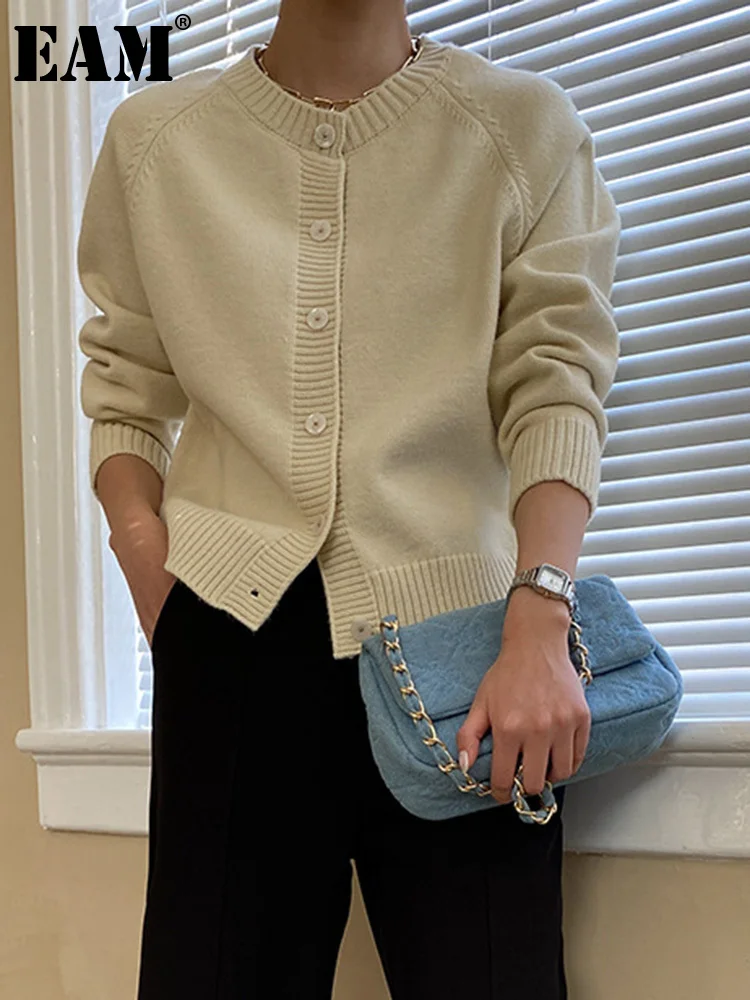 

[EAM] White Big Size Knitting Cardigan Sweater Loose Fit O-Neck Long Sleeve Women New Fashion Tide Autumn Winter 2023 1DF4627