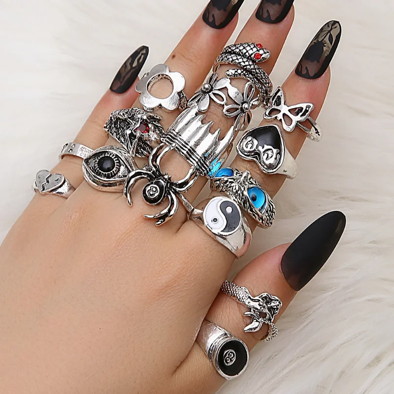 

15Pcs/set Vintage Animal Butterfly Rings for Women 2023 New Punk Wind Demon Eye Owl Snake Spider Hip Hop Adjustable Ring Jewelry