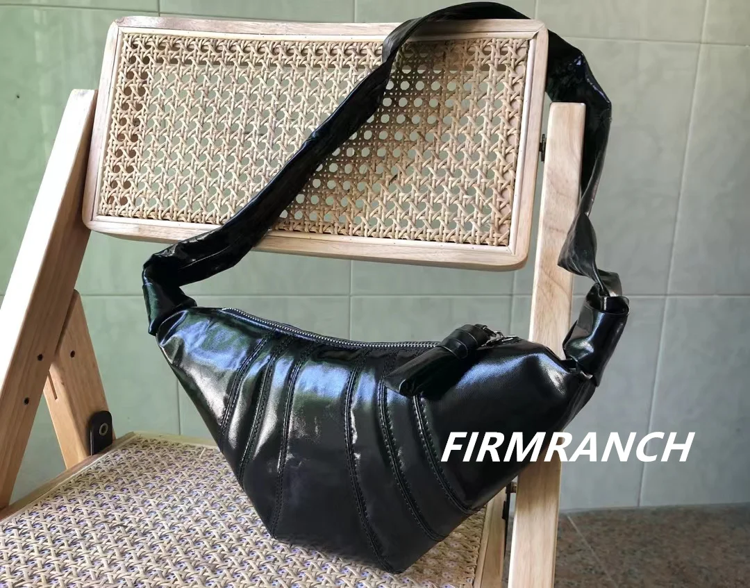 

FIRMRANCH Neutral Retro Style Hipster Street Shot Soft Sheepskin Knotted Shoulder Diagonal Chest Bag Female Croissant Horn Purse