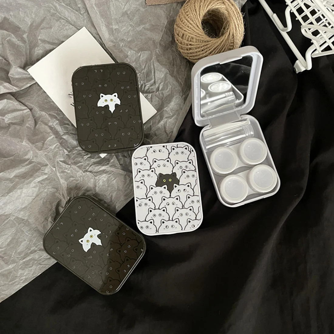 

1PC Cute Black White Cats Contact Lens Case For Travel Cosmetic Eye Box INS Hot Eye Care Container With Mirror Lenses Box