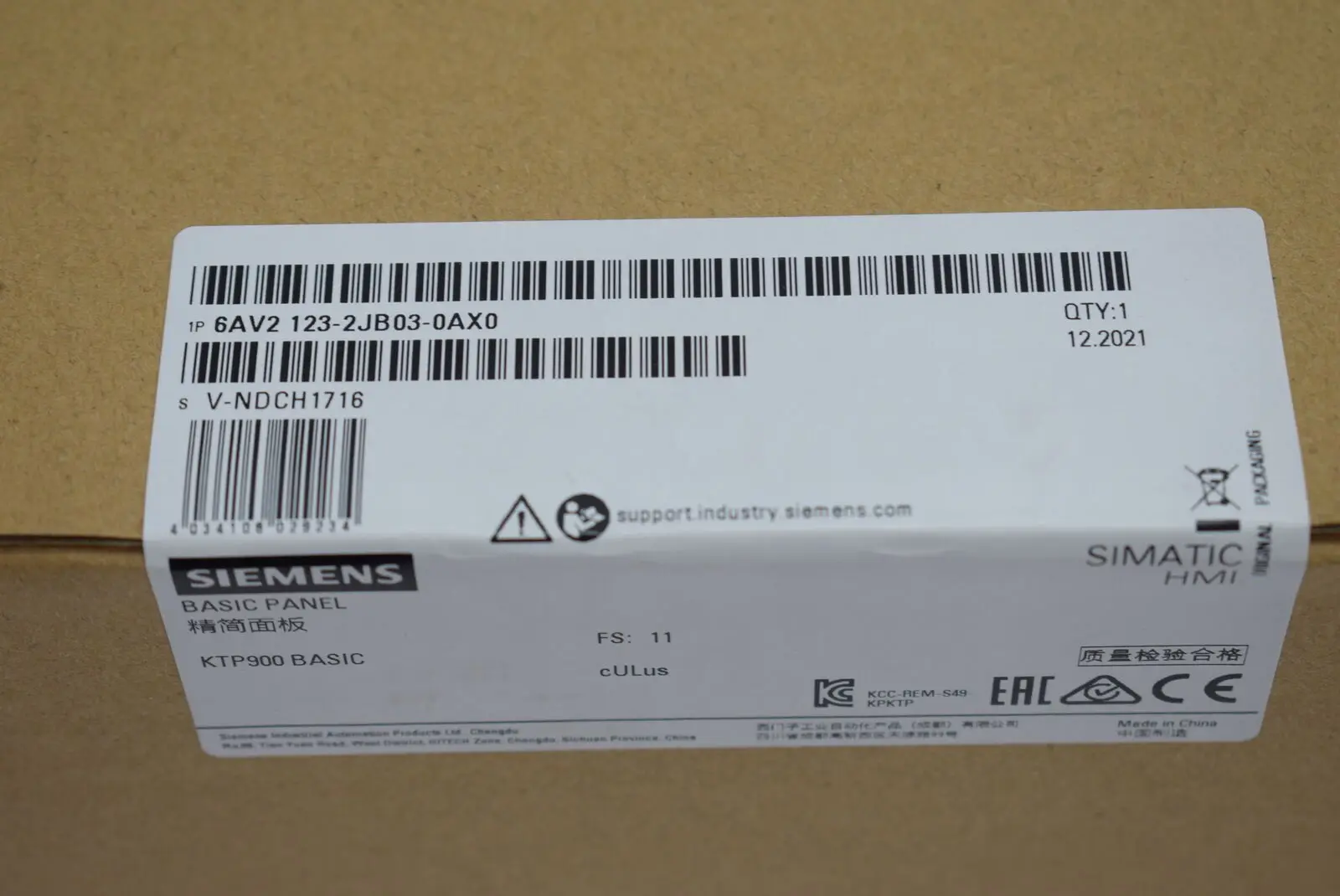 

Brand New Siemens 6AV2123-2JB03-0AX0 6AV2123 2JB03 0AX0