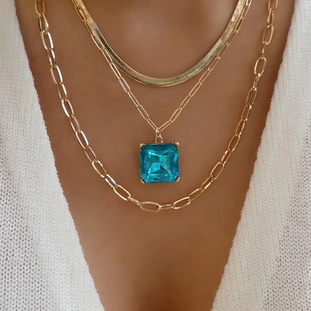 Ожерелье с квадратной подвеской в виде капли