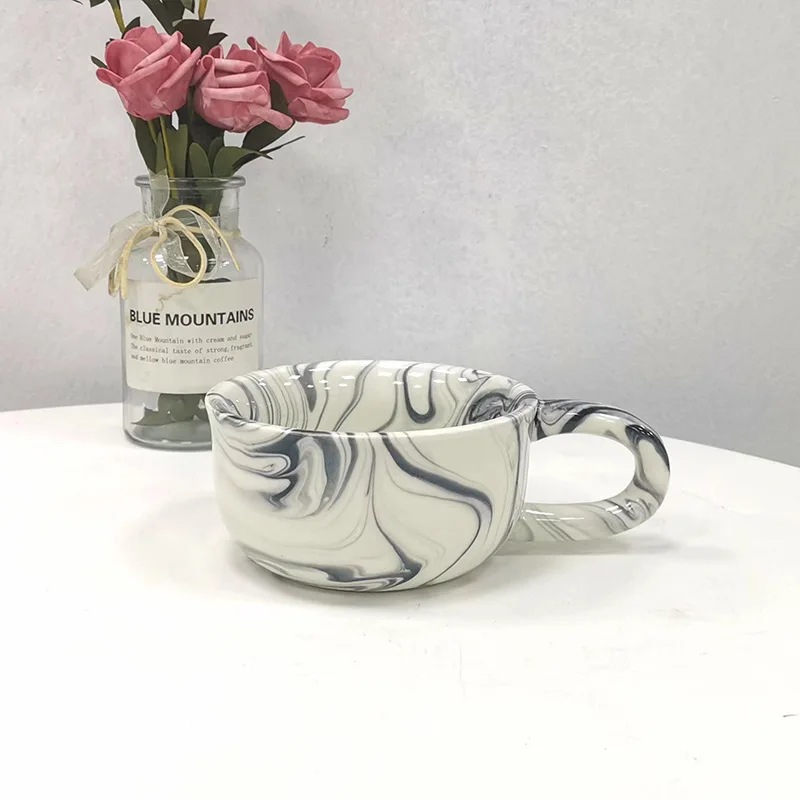 

Xinming's new ins irregular hand cup large capacity Coffee cup long handle cup ceramic ink Mug