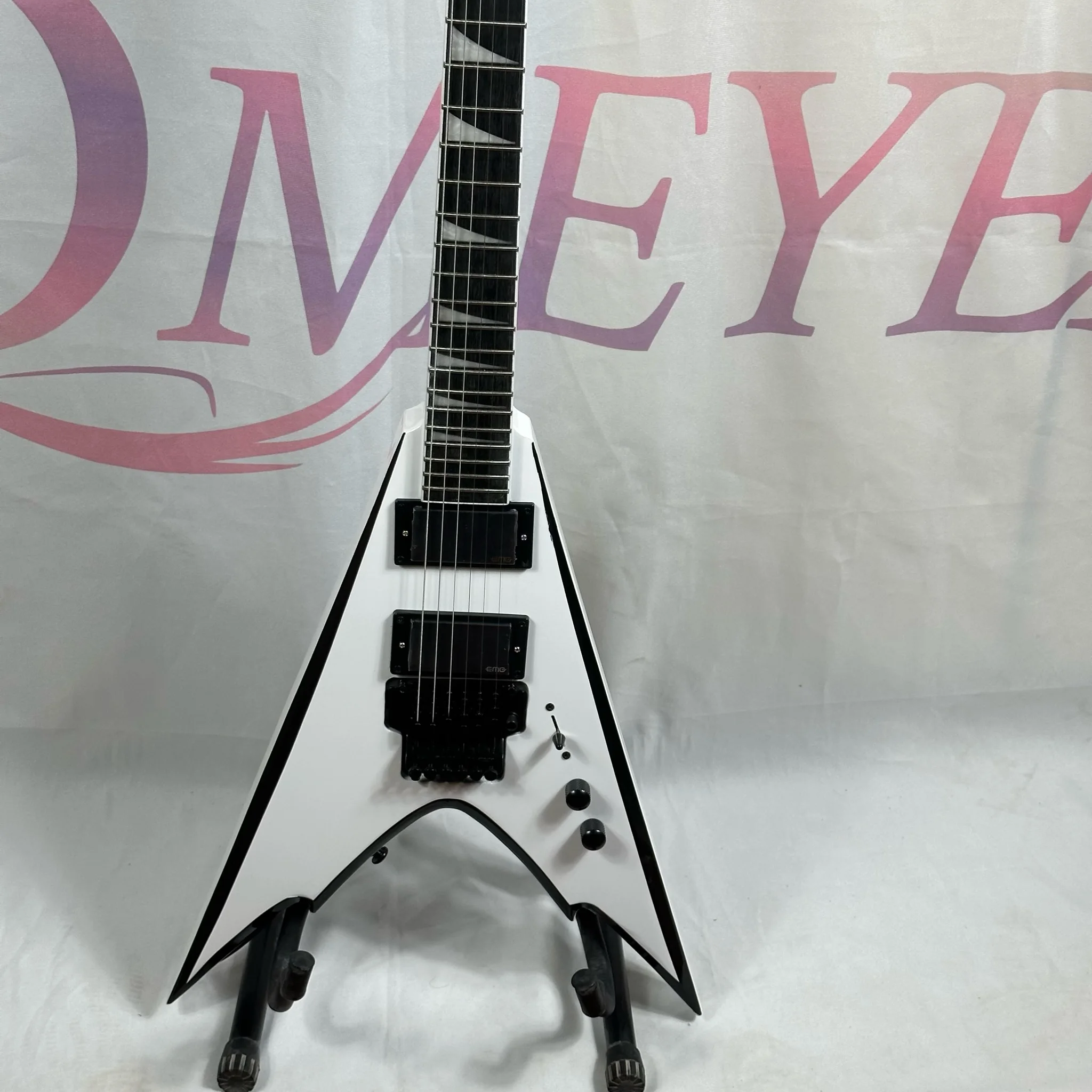 

In Stock Jacks-on Flying V Electric Guitar With Tremolo Free Shipping