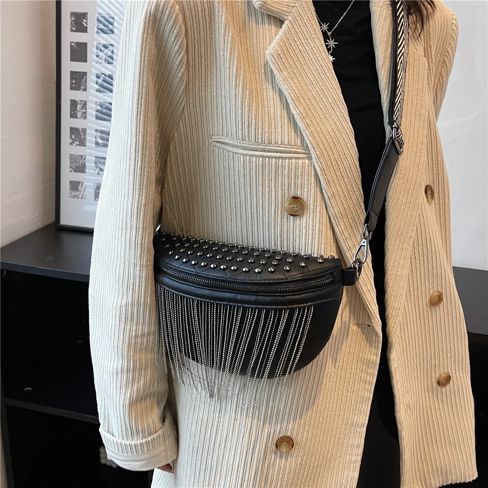 Фото Hifashion Широкий ремешок Кисточка Грудь Crossbody Сумки для женщин 2022 Шипованный Роскошный дизайнер Большой емкости Женская талия Fanny Pack №4