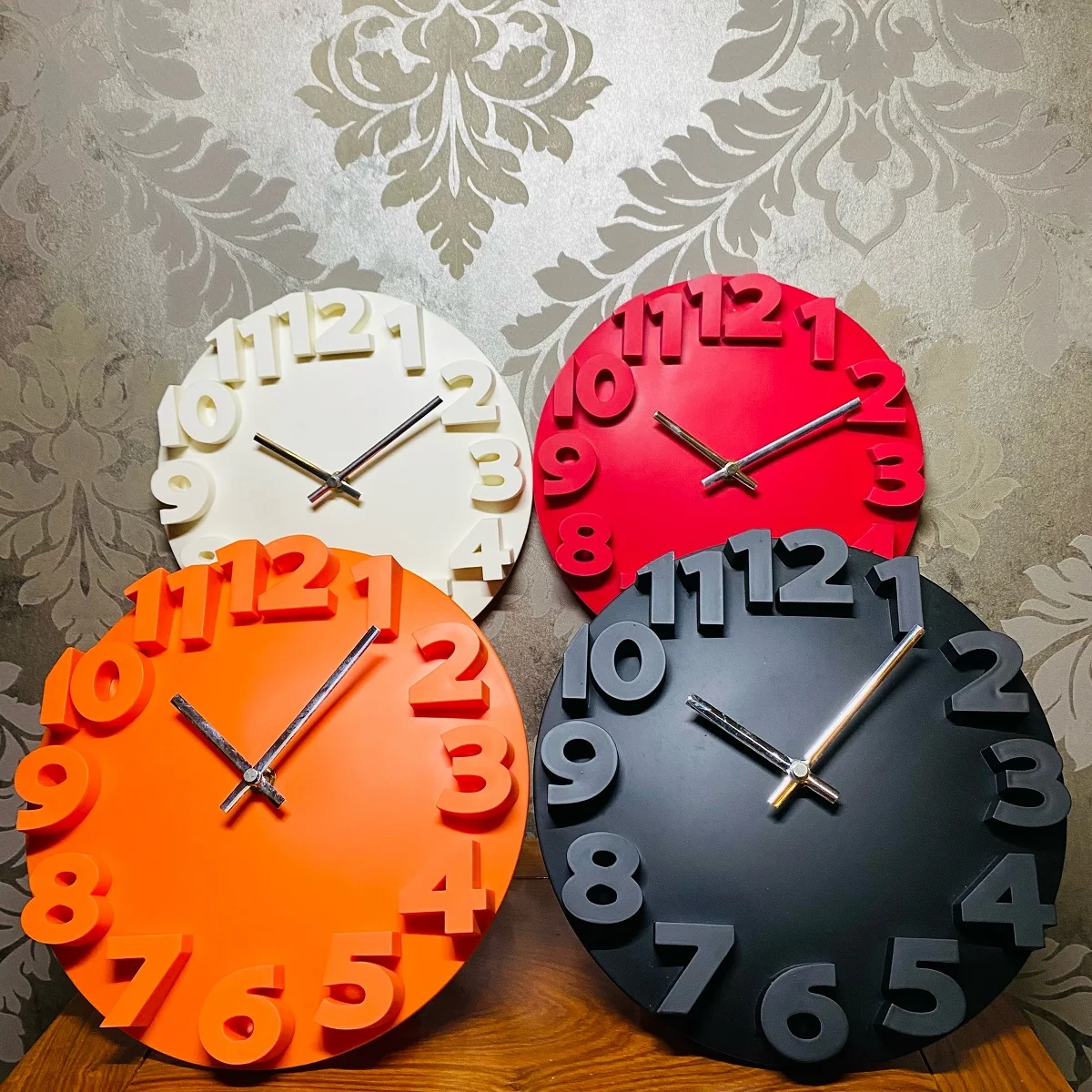 Creative Minimalist Wall Clock Red Decoration Living Room Retro Nordic Clock Light Luxury Silent Wheel Household Products L705Y