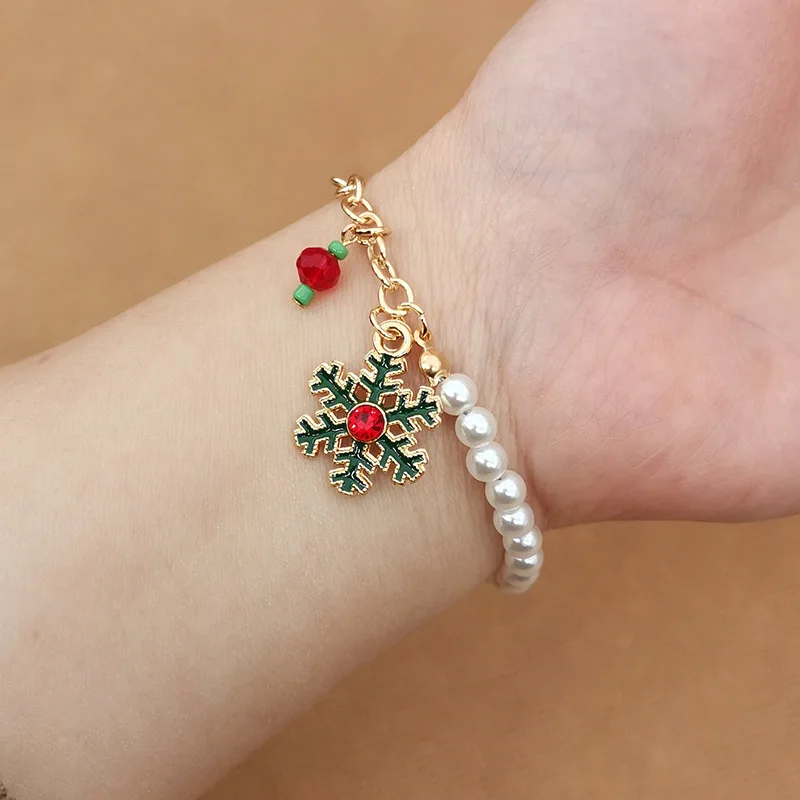 

Christmas Bracelets Christmas Tree Snowman Elk Snowflake Bells Pearl Charm Bracelet for Women Rope Chains Beaded Jewlery on Hand