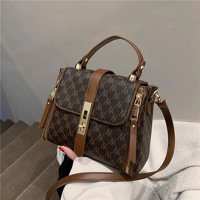 

2022 Burminsa Luxury Designer Letters Small Women Handbags Trend Fashion Brand Vintage Twist Lock Ladies Shoulder Crossbody Bags