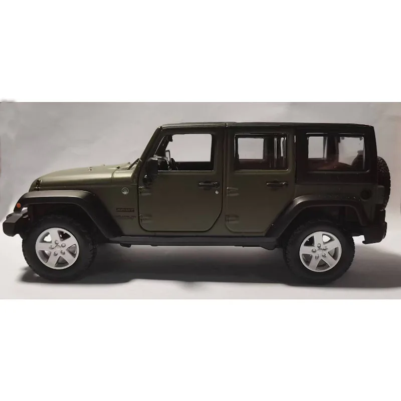 Неограниченная модель автомобиля Maisto 1:24 Rubicon 2015 warnler литые статические