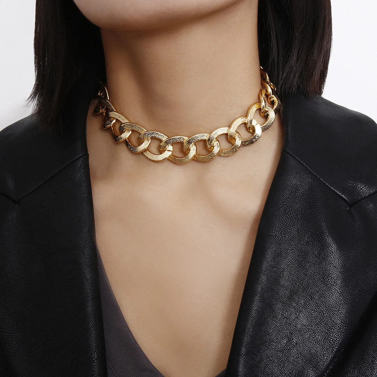 

Simple hip-hop punk metal texture pendant personalized ripple pockmarked chain necklace