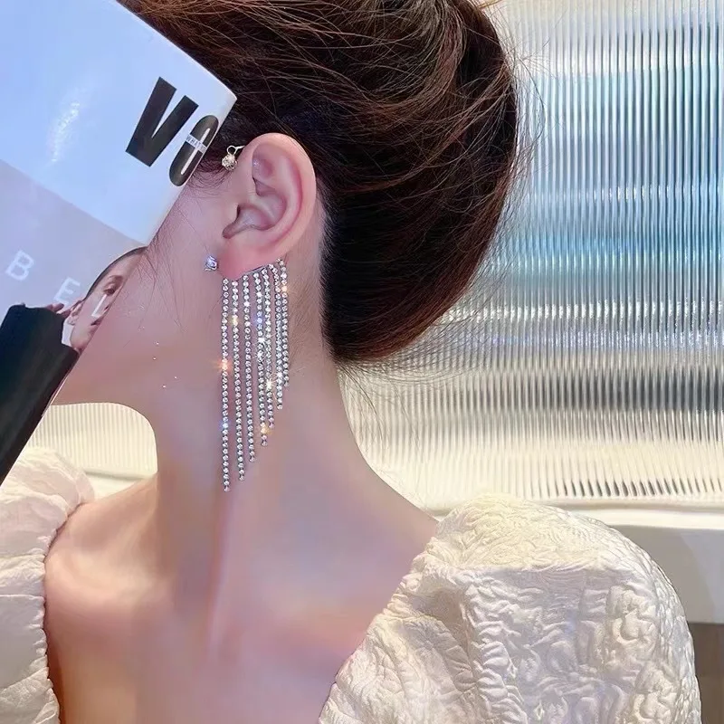 

1Pcs Fashion Shiny Zircon Long Tassel Crystal Ear Clip for Women Luxury No Need to Wear Ears Earrings Rhinestone Wedding Jewelry