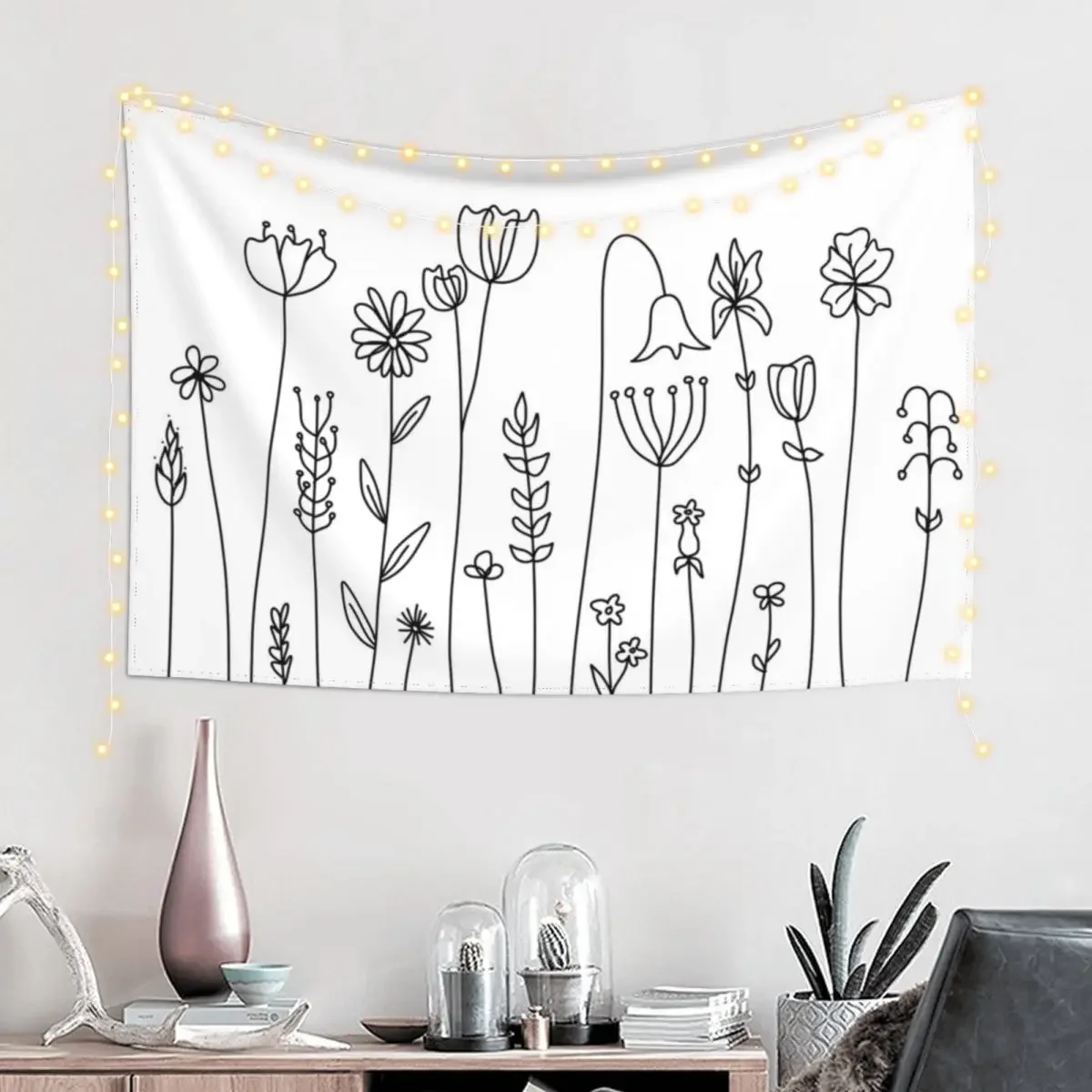 Черно-белый гобелен с рисунками цветов