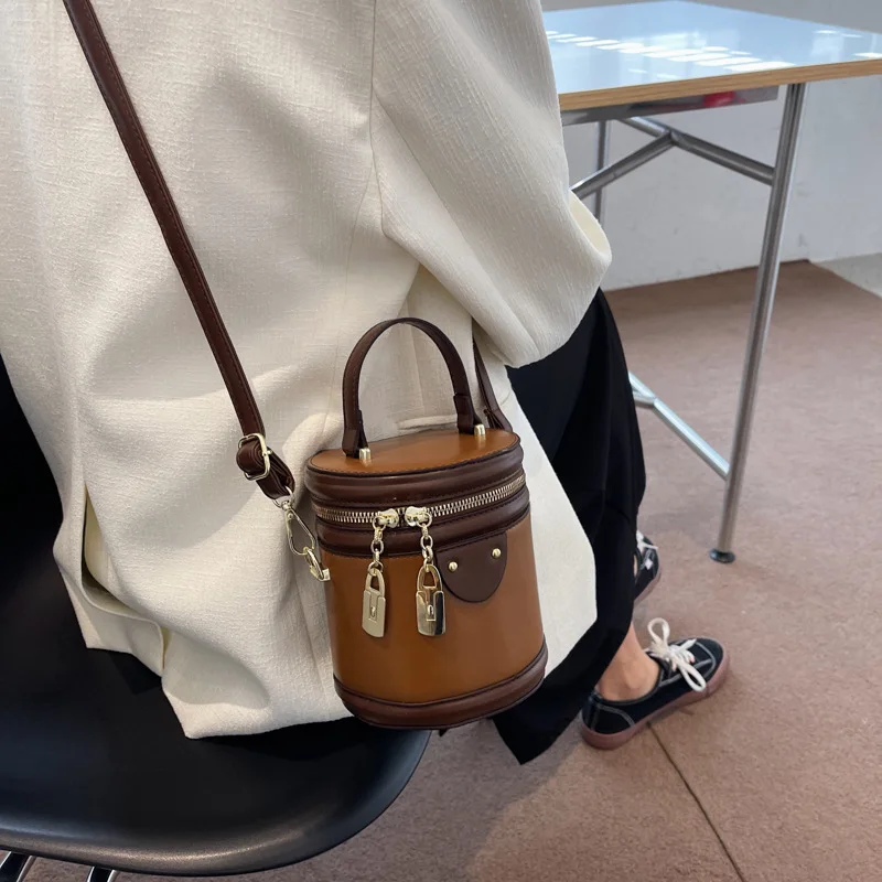 

New Bag Women's Bag New Trendy Retro Design Portable Bucket Bag High-Quality Color-Blocking Shoulder Messenger Bag
