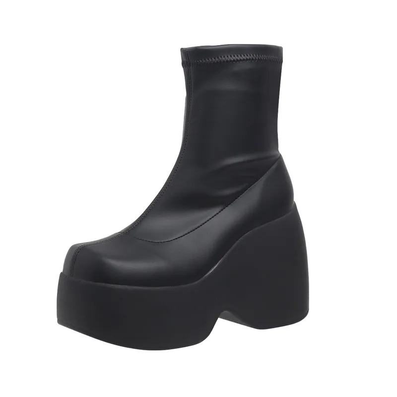 Женские ботинки до середины икры высокие мотоциклетные на массивной платформе