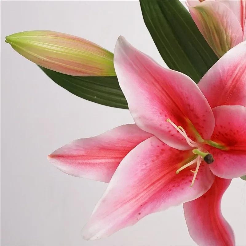 Увлажняющий цветок лилии с искусственной текстурой 86 см