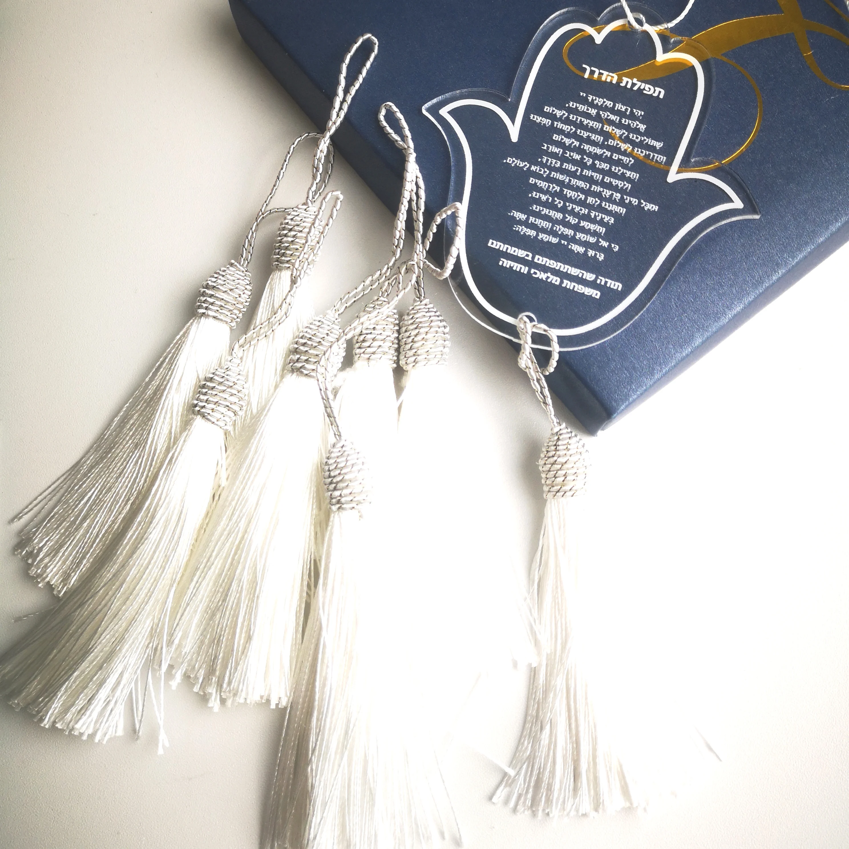 Подвеска Mitzvah-прозрачная акриловая белая рамка белые буквы Хамса индивидуальная