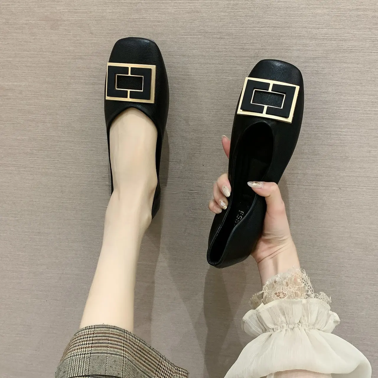 Women Pumps Low Heel Square Toe Fashion Big Buckle Leahter Flats Shoes Office Lady Slip on Female Ballet Flats Outdoor Footwear