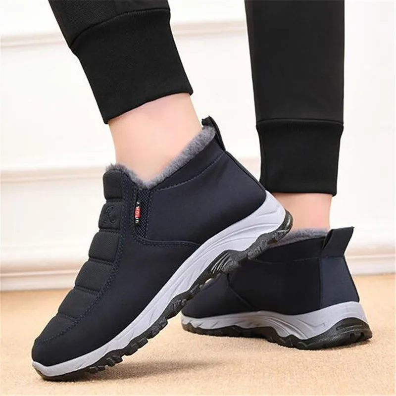 

Men Ankle Boots Plush Fur Warm Couple Low-Top Snow Boots Winter Non-Slip Slip-On Casual Sneakers Winter Solid Color Fleece Shoes
