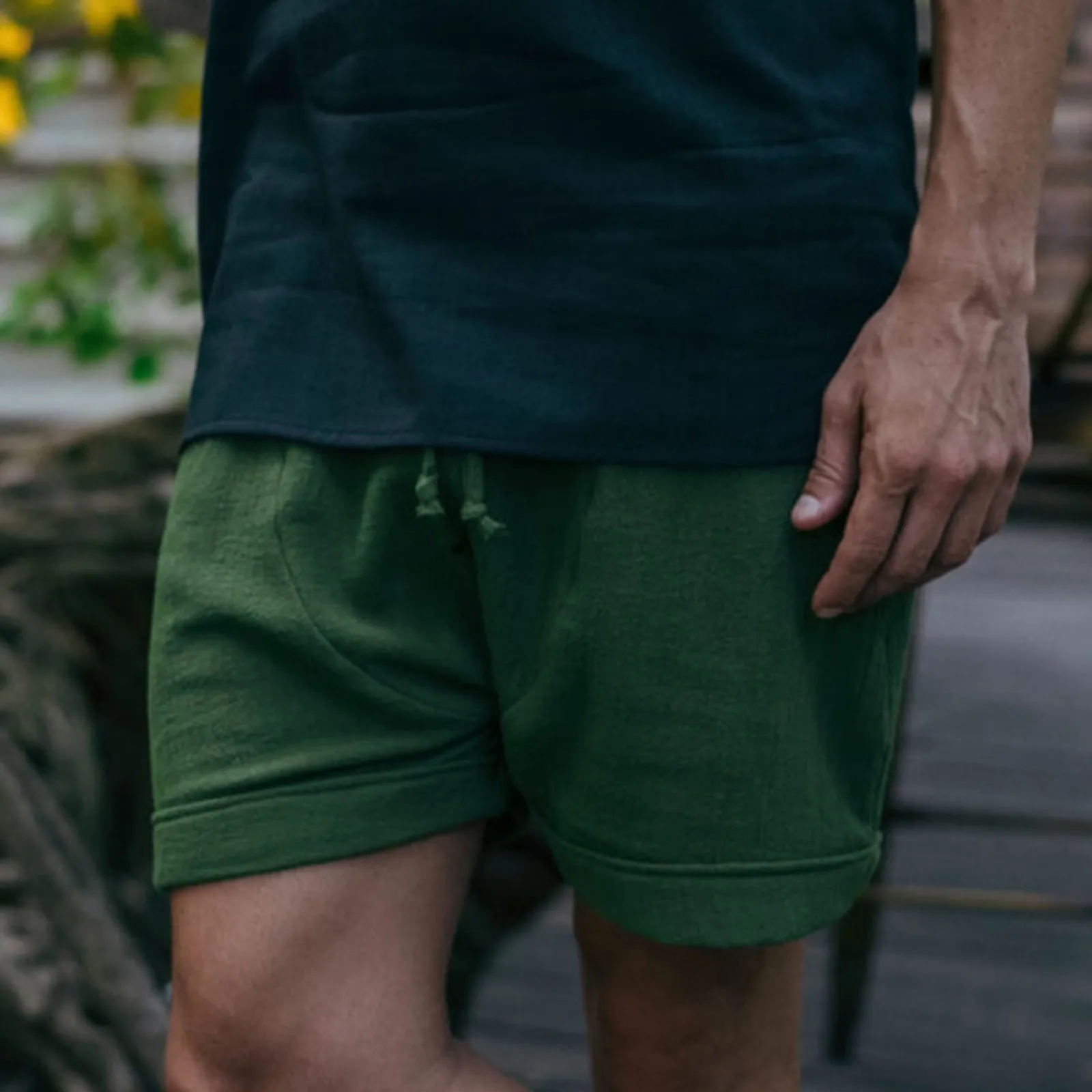 

Spring And Summer 2022 New Mens Casual Solid Color Comfortable Cotton And Linen Pocket Lace Up Shorts Pants Elastic Waist Shorts