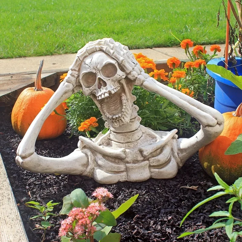 

Personality Screaming Skull Statue Pendant Garden Halloween Decoration