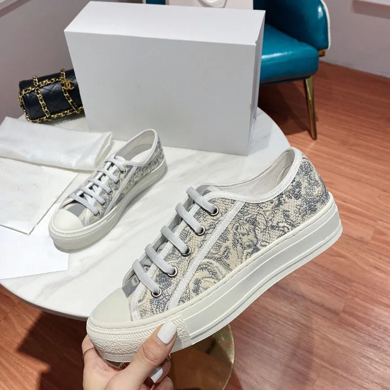 

Luxury Small White Shoes Embroidered Letters Canvas Single Shoes Women Classic Lace-up Round Toe Casul Sneakers Women Designe 42