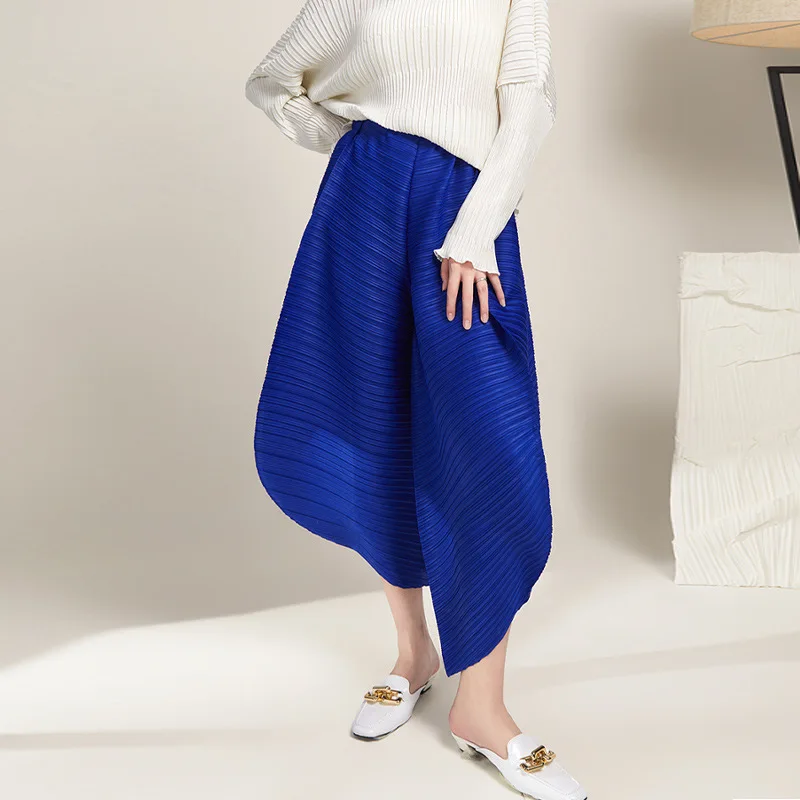 Miyake pleated pants women's pear-shaped figure high-end foreign style Klein blue loose casual pants irregular harem pants