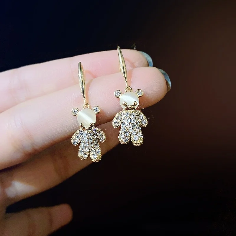 

Exquisite Fashion Diamond Cute Bear Lady Golden Earrings Inlaid Opal Casual Party Girl Ear Jewelry Girlfriend Holiday Gift