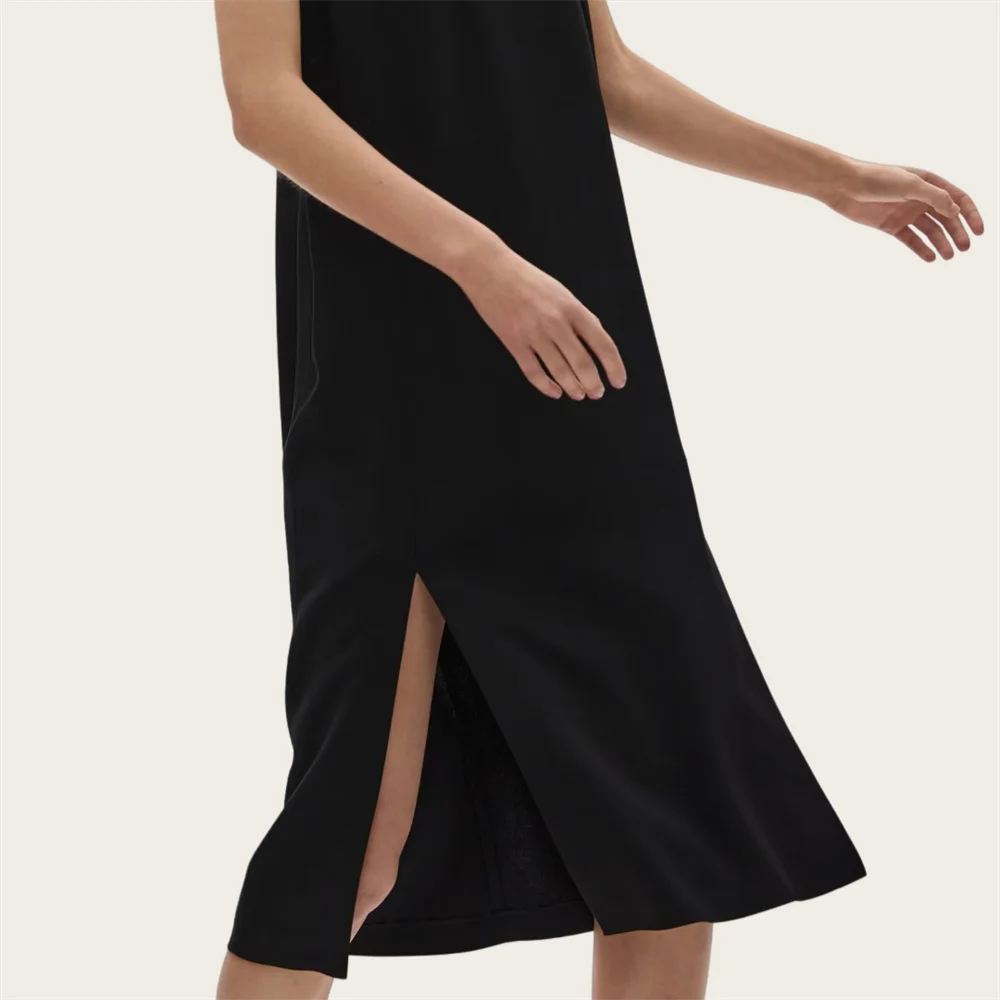 Женское облегающее платье с U-образным вырезом