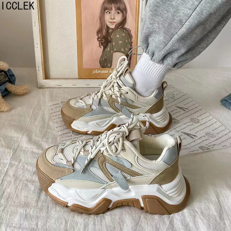 

2022 New Spring Woman Fashion Platform Flats Lace Up Outdoor Walking Shoes Women Casual Sneakers Black Zapatillas Mujer