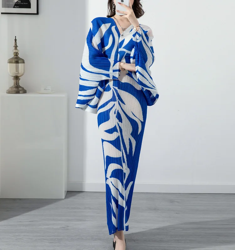 Woman maxi dress Miyake Pleated Fashion High Street Printed  Batwing Sleeve Loose Large Size Trumpet Mermaid Ankle-Length Dress