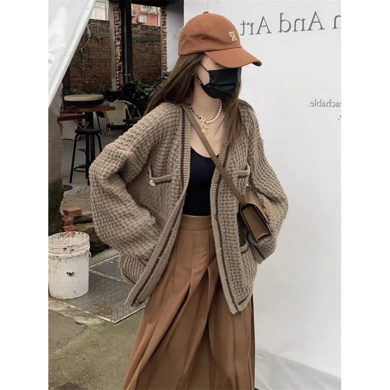 

2022 Autumn And Winter Women V-neck Knitted Cardigan Loose Thin Solid Color Sweater Jacket