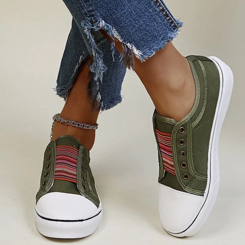 

2021 spring new canvas shoes women European and American thick-soled one-legged lazy shoes single shoes large size women's shoes