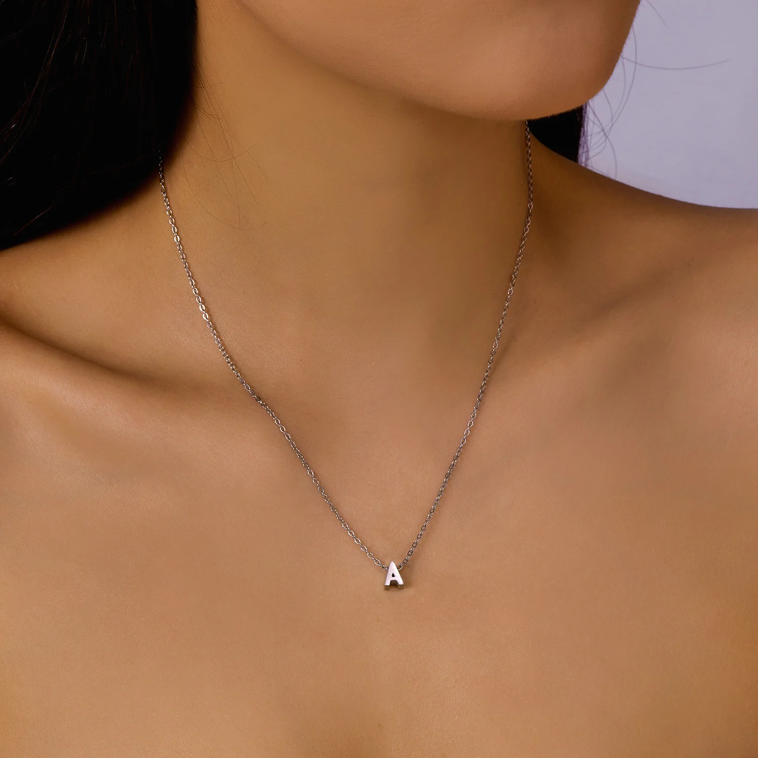 Модное регулируемое ожерелье с подвеской 26 букв для женщин и девушек чокер одним