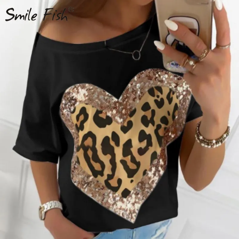 

Sequined Heart Printed Short Sleeve Chic T-shirts Women Flash Neck Summer 2022 Casual Bling Tee Top Streetwear Loose Blusa G1765