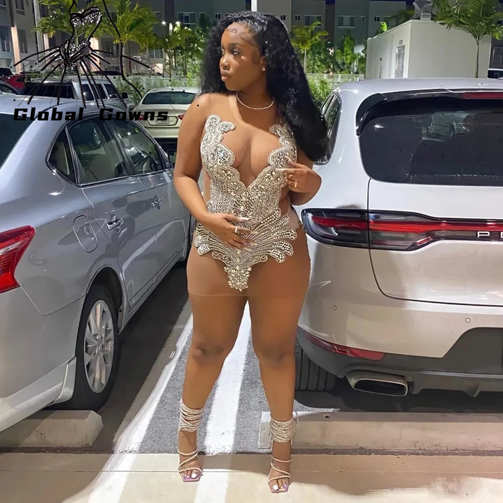 

Silver Sexy Sheer O Neck Short Prom Dresses 2023 For Black Girls Crystal Beaded Birthday Party Dress Illusion Mini Cocktail Home