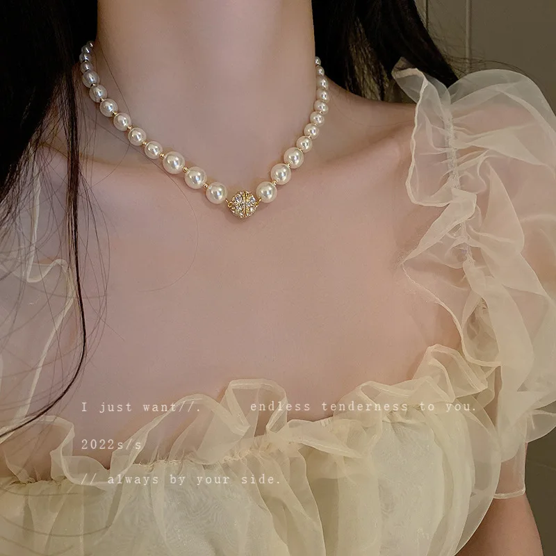 

The French Vintage Diamond Magnet Pearl Necklace South Korea's Small Crowd Design Sense Chain Is A High Quality Of Temperament