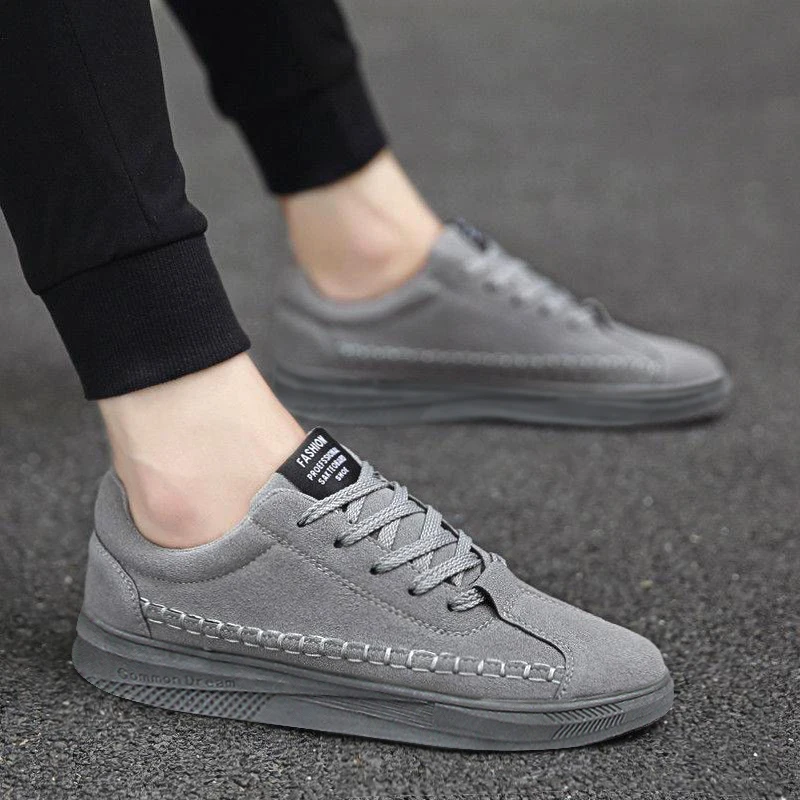 Мужские модные однотонные туфли для прогулок и скейта Нескользящие на шнуровке