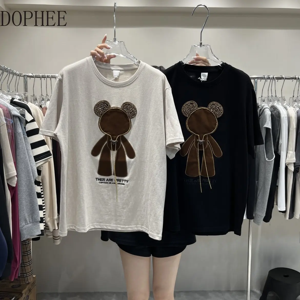 

2022 New Autumn Fashion Thick Brushed Cotton T-shirt All-match Women Cartoon Bear Embroidery Diamond Loose Top Short Sleeve Tees