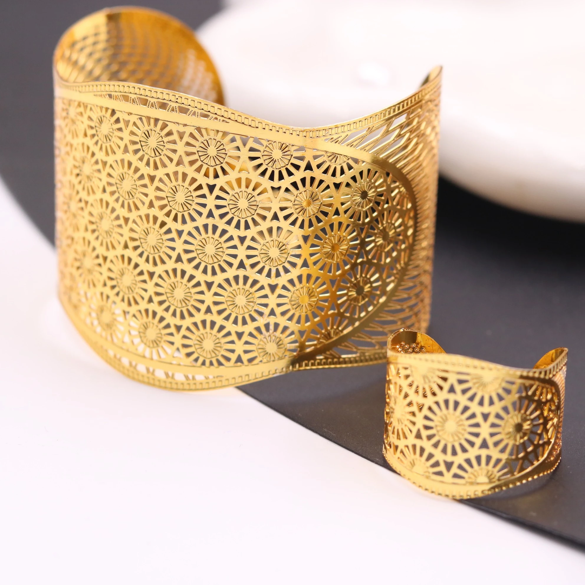 

Bride Dubai 24k Gold Bangles Ring for Women Wedding Ethiopian Bracelet Africa Bangle Arab Jewelry Gold Charm Ladies