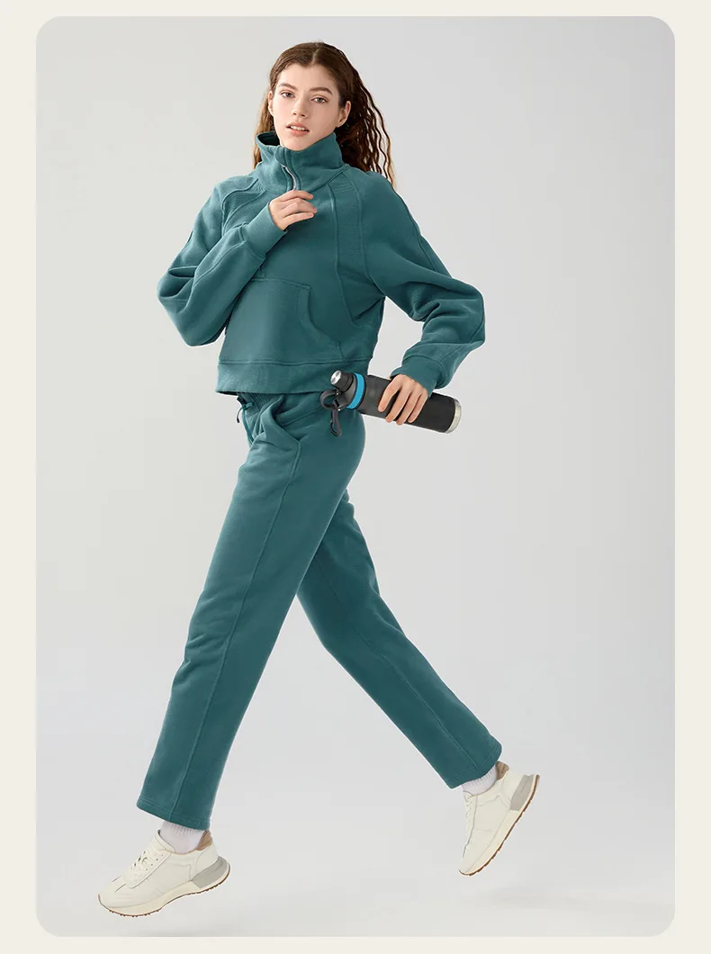 Рисунок 2 - Женские толстовки