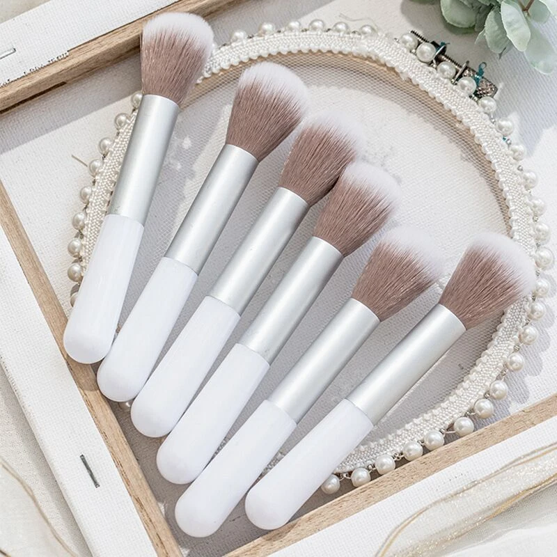 

1pc Makeup Brushes Large Fluffy Soft Eye Shadow Foundation Brush Honey Powder Blush Beauty Make Up Tools Cosmetic Blush Brush