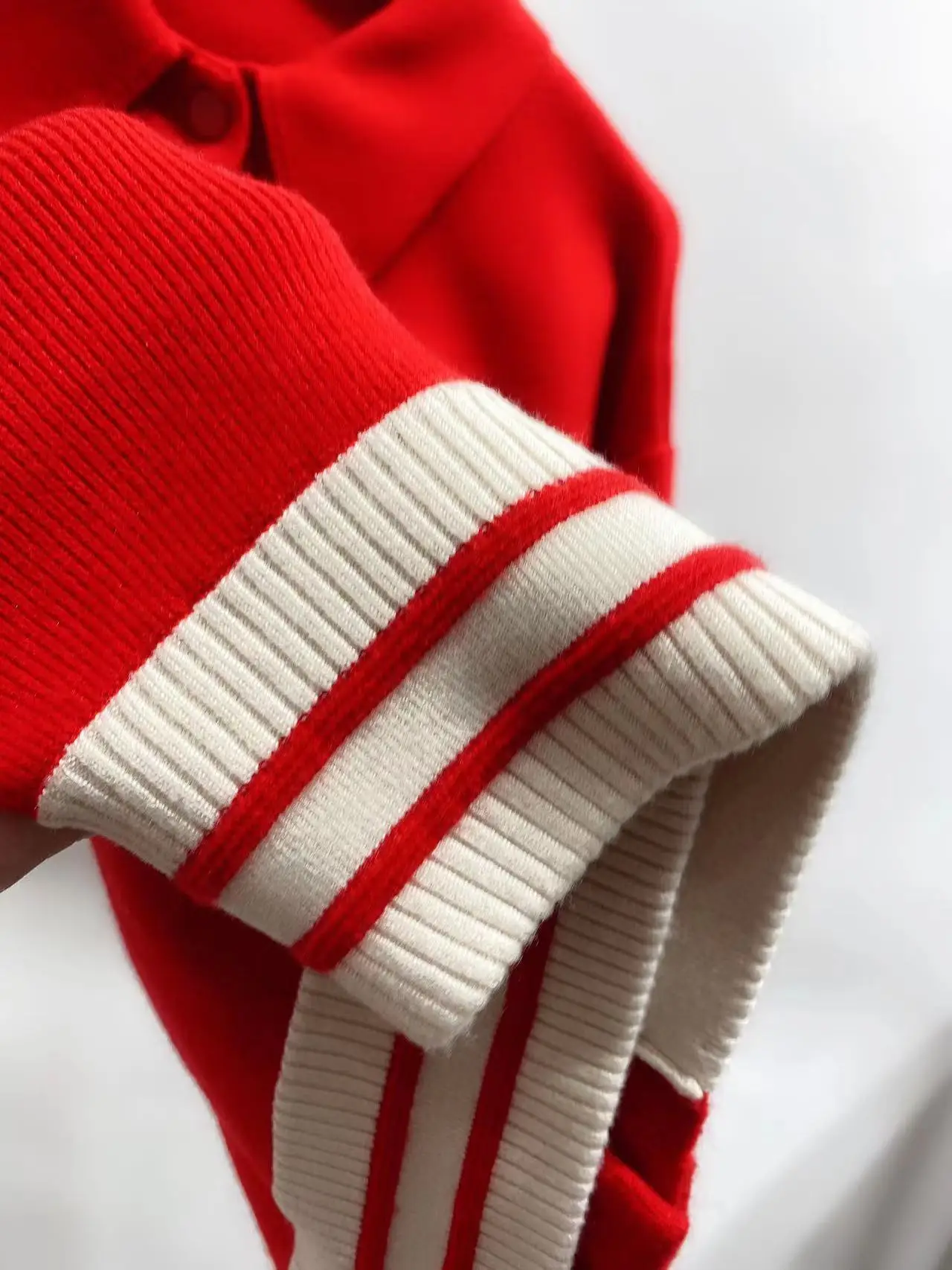 Женский трикотажный кардиган в полоску красный для бейсбола жакет с отложным