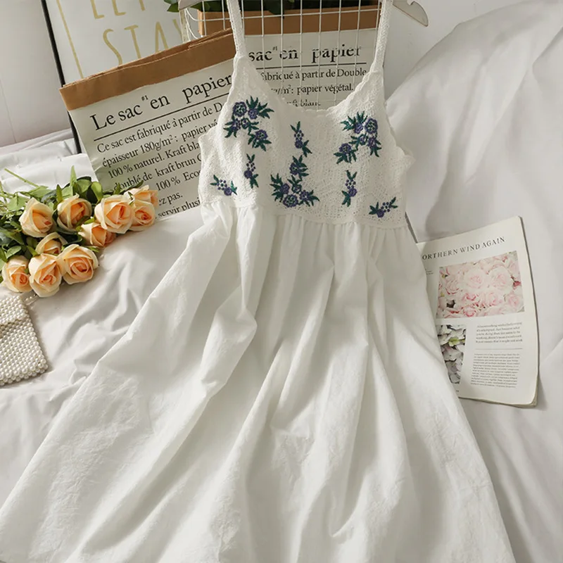 

2022 New Summer Female A-line Cotton Dress White Lace Embroidered V Neck Sleeveless Beach Style Original