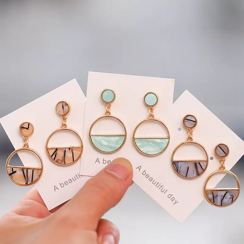 

Women's Earrings Color Metal Simple Charm Hollow Geometric Pendant Earrings Suitable For Winter Jewelry Lover Gift