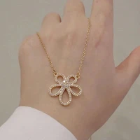 new full diamond sun flower necklace big flower light luxury niche temperament collarbone chain pendant jewelry women