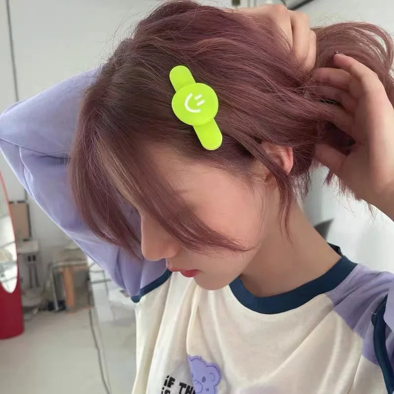 

Симпатичная простая акриловая заколка для волос с геометрическим рисунком лица зеленого и оранжевого цвета для женщин и девушек Винтажная ...