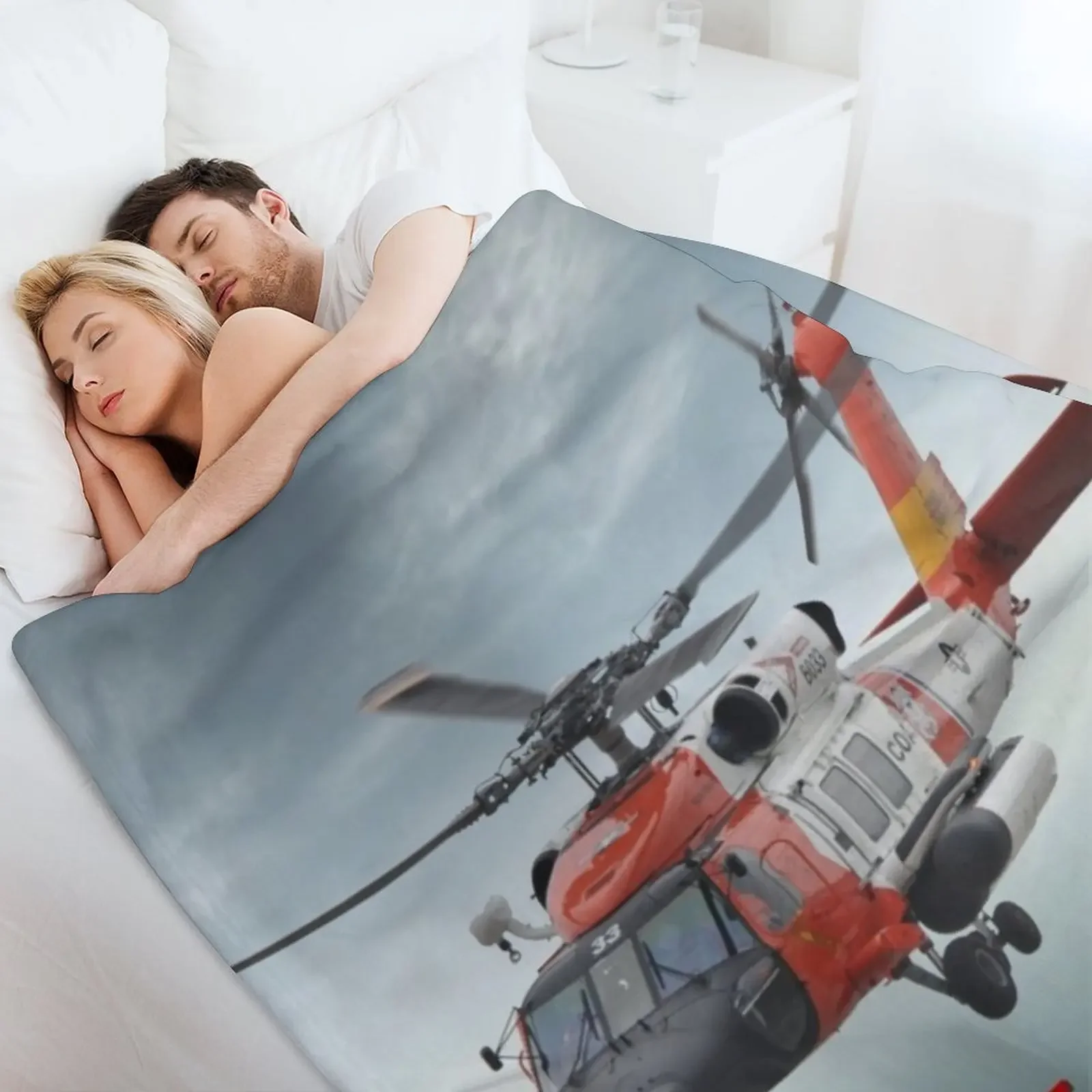 Фото Плед MH-60 Jayhawk USCG SAR, уютный домашний плед, подарок на Рождество и праздники №4