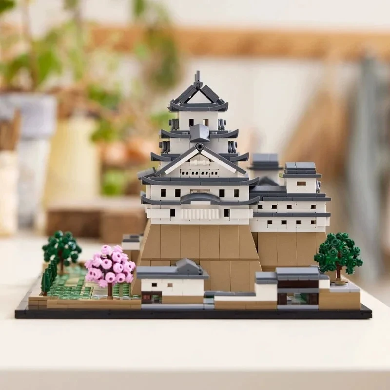 

New 2023 21060 Himeji Castle Architecture Building Blocks Bricks 2125Pcs Toys For Adult Kid Art Home Decoration Christmas Gift