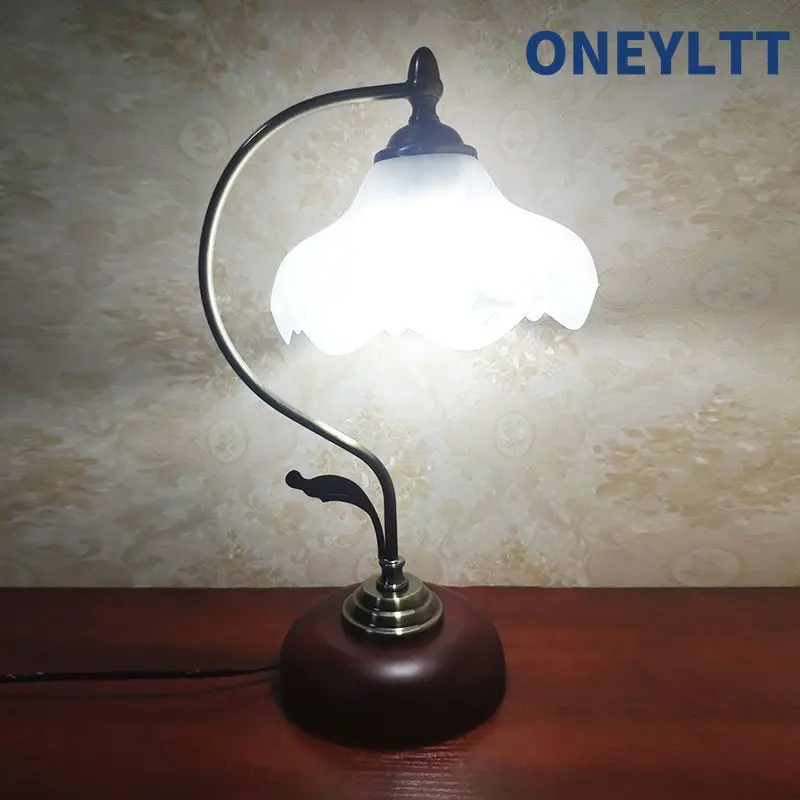 

Настольная лампа ONEYLTT в деревенском стиле
